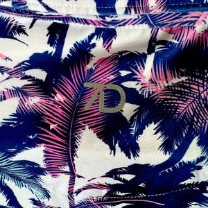 Men’s large palm tree shirt. 7Diamonds